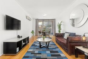 A Comfy Studio for 5 Next to Darling Harbour, Sydney
